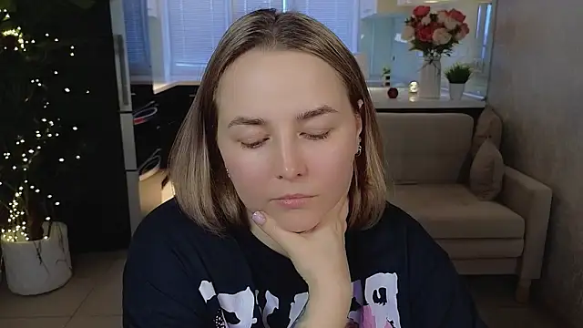 Mira_Mermayd Chat XXX in diretta