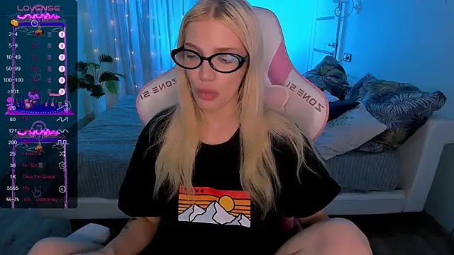 AnyaTaylor_ Live XXX-Chat