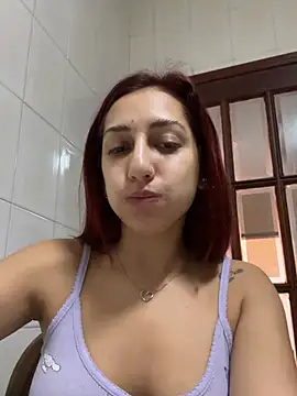 julialupatoのライブXXXチャット