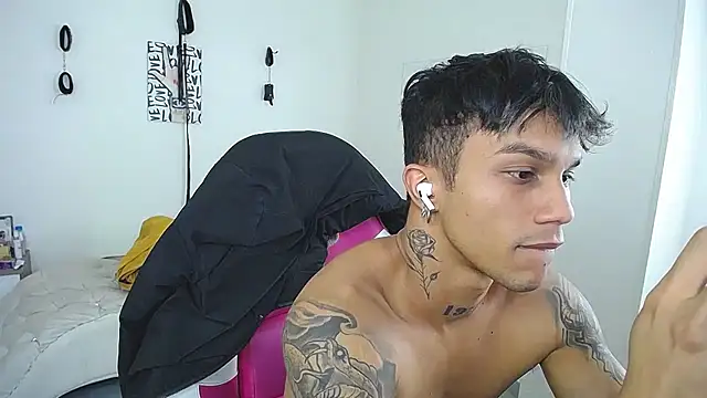 Leonard_Price Pertunjukan Webcam