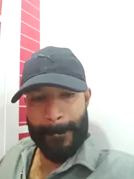 Bigkannan: διαδικτυακό σόου στην κάμερα