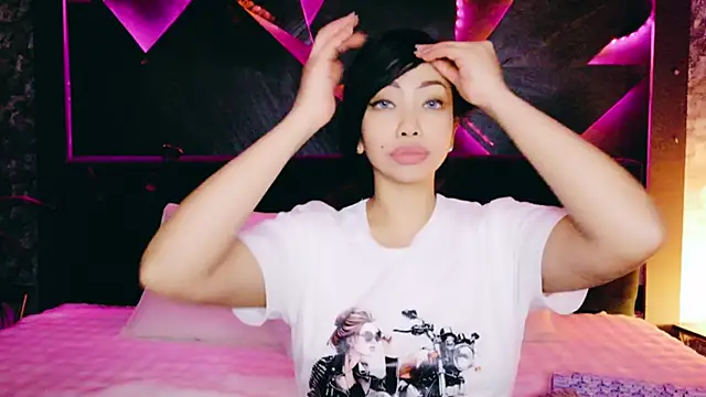 Chat +18 de ElyaQuinn ao vivo