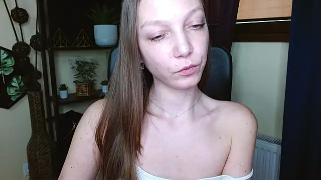 EmillyPlay Chat XXX live