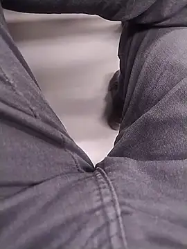 engineer_1980: διαδικτυακό σόου στην κάμερα