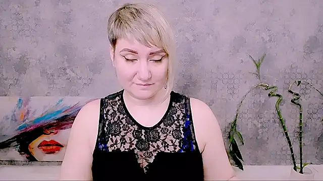 Djullia Chat XXX live