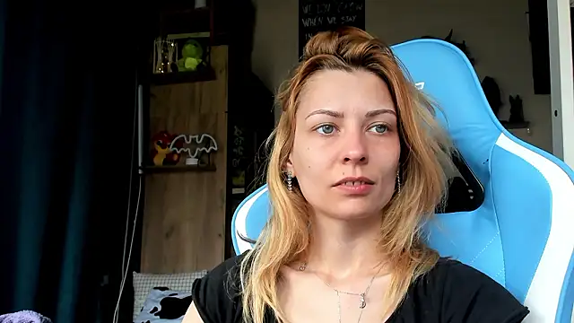 karo123421 Chat XXX live