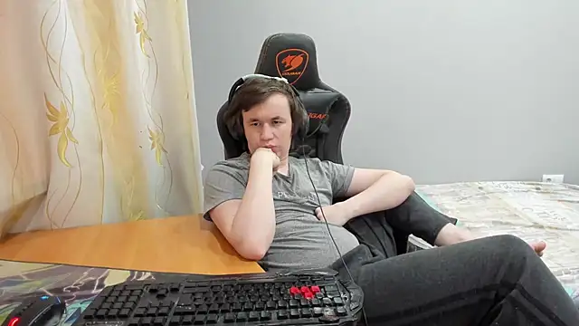 iliaskrislove – Kamerová šou