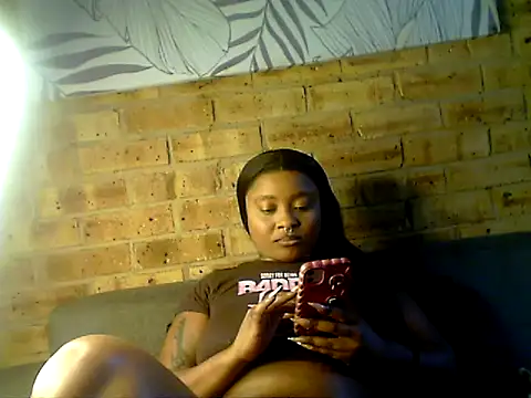 Show de MILLIONDOLLARPUSSY95 na webcam