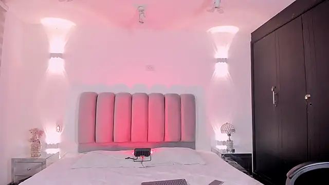 Pokazy przed kamerką – AdharaSweet1_