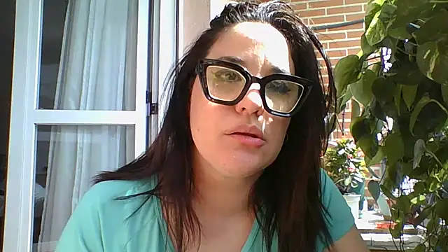 Cuquita83 live XXX chat