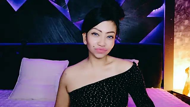 ElyaQuinn's Live XXX Chat