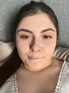 Lovely_Waifu Chat XXX in diretta