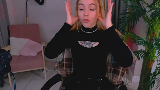 Bella_xBaby 即時 XXX 聊天