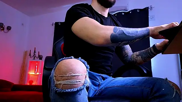 MightyAaron66n Live XXX chat