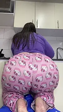 Chloee_Peach Show in webcam