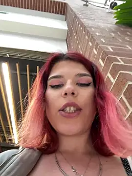 RiriRoseey's Live XXX Chat