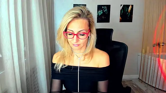 MuseOfStage's Live XXX Chat