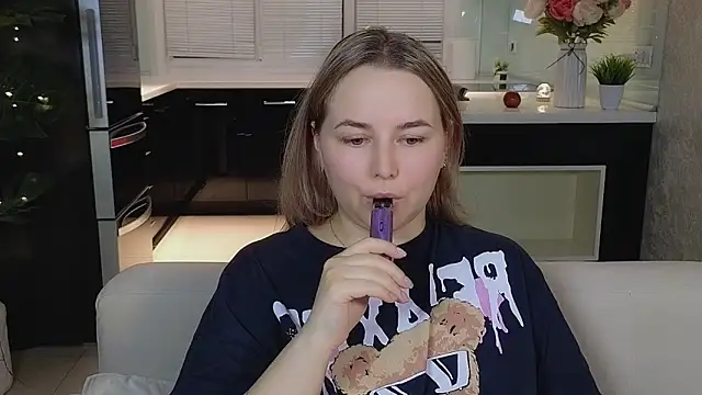 Mira_Mermayd Adlı Modelin Canlı XXX Sohbeti