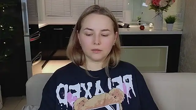 Mira_Mermayd's Live XXX Chat