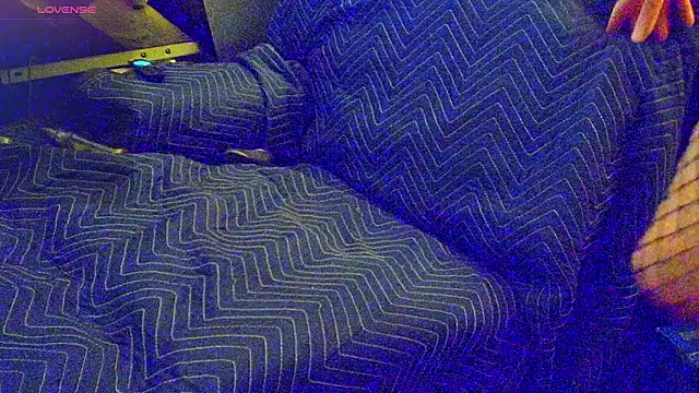 DoMeDoggyNow Show in webcam