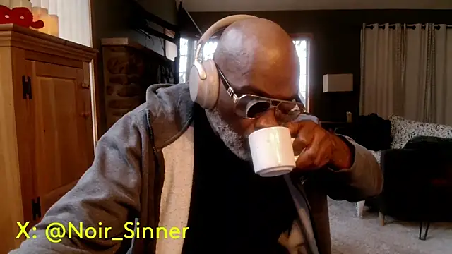 sinnernoir Show in webcam