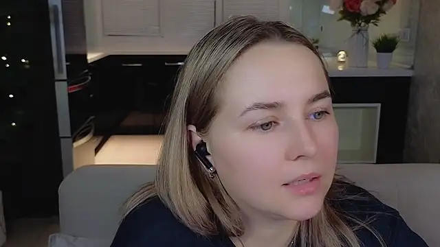 Mira_Mermayd's Live XXX Chat