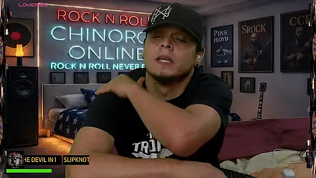 Czat XXX na żywo – chino_roz