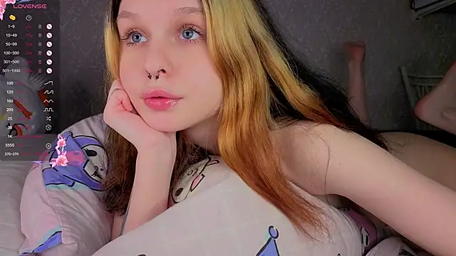 Hi_Kitti's Live XXX Chat