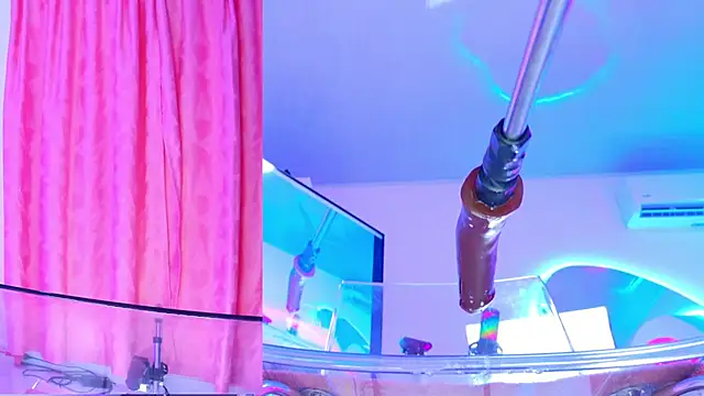 NathaxaLeans: онлайн-секс-чат