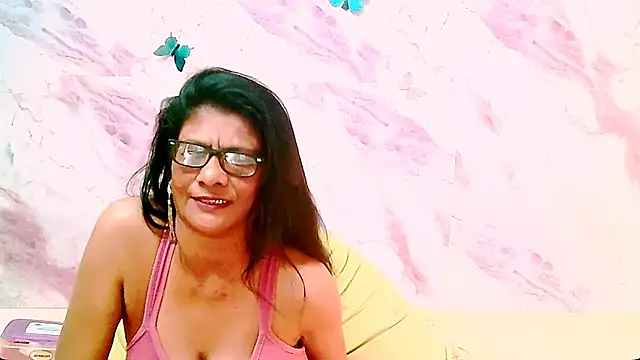 IndianAllure's Live XXX Chat