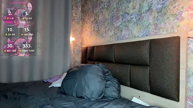 LoraDaviのライブXXXチャット