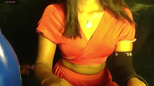 عرض كام MOMO-03