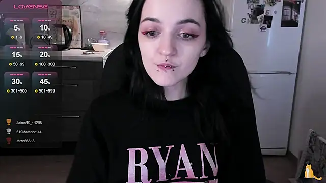 linaa__tyaan's Live XXX Chat