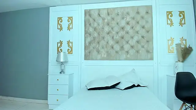 แชท XXX สดของ NicolleJane