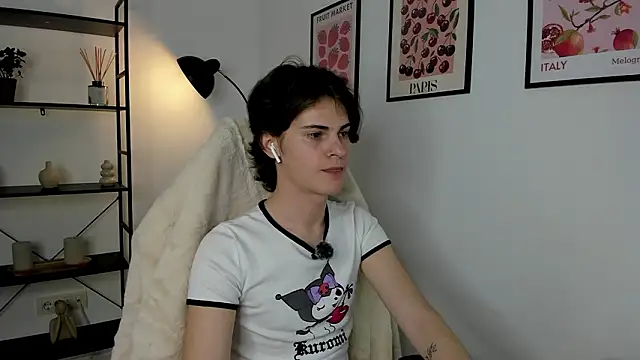 little_femb0y Webcam Show