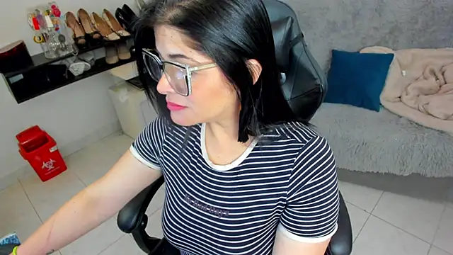 BellaFlamingのライブXXXチャット