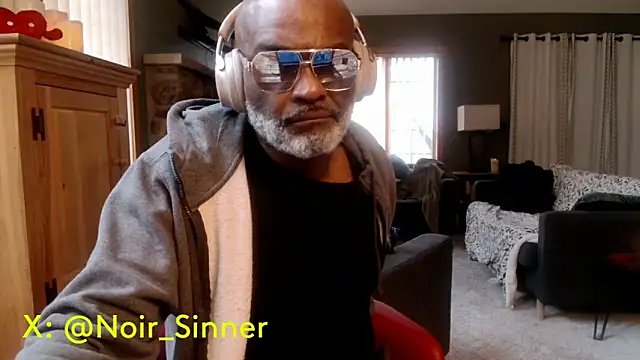 sinnernoir Show in webcam