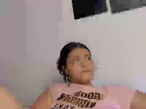 chloe_kisses 现场XXX聊天