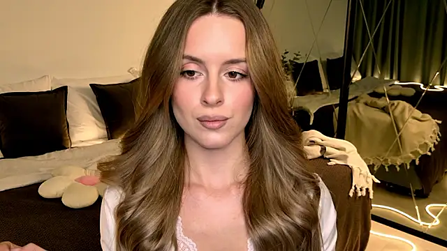 Chat +18 de RozzitaBedberry ao vivo