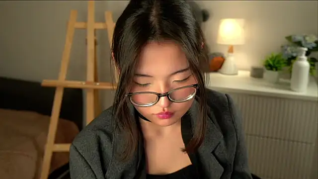 NelleMihalko Adlı Modelin Canlı XXX Sohbeti