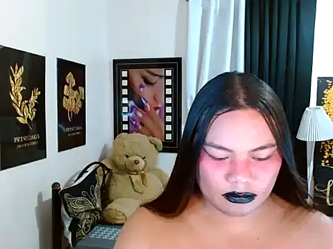 TSbrianaHugeCock's Webcam Show