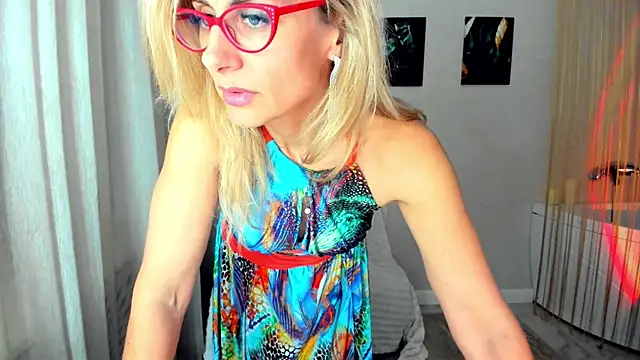 MuseOfStage's Live XXX Chat