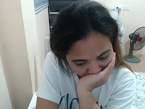 xTheLastVIRGINx Chat XXX live