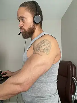 Fathero1time Show in webcam