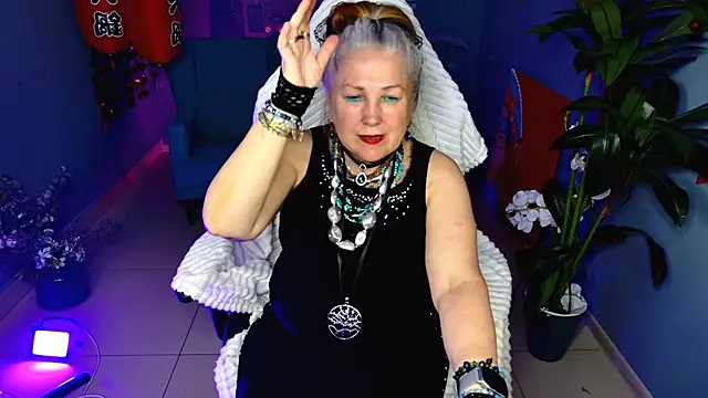 LilaMaharani's Live XXX Chat