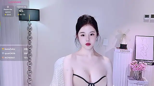 Thea-2026's Live XXX Chat