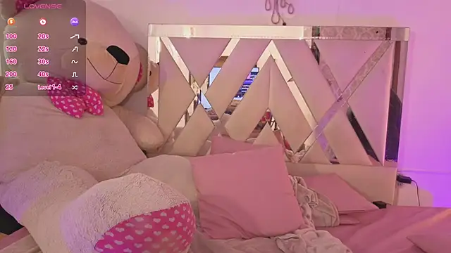 SABRIINA_TAY Adlı Modelin Canlı XXX Sohbeti