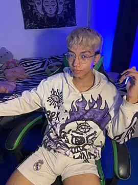 alejito_jeje Adlı Modelin Web Kamerası Şovu