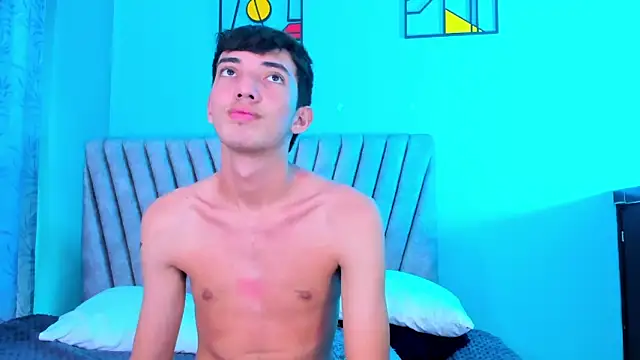 Maikol_Ortiz Adlı Modelin Canlı XXX Sohbeti