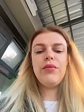 Show modela HarrietDart na web-kameri